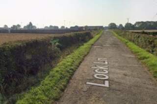 Altofts: Cyclist dies after falling off bike