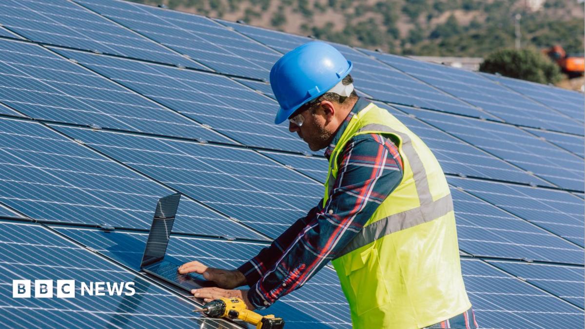Wakefield hospital solar panel plans approved