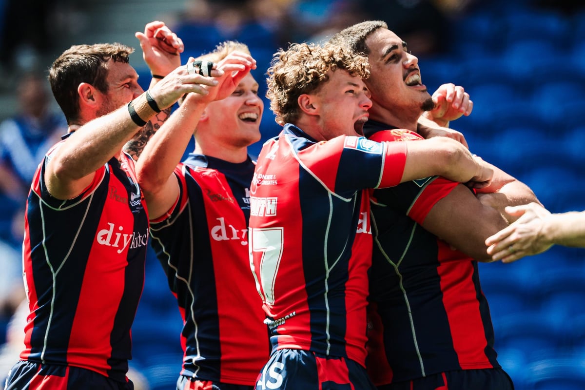 Wakefield Trinity cruise to comfortable Magic Weekend win over rivals Castleford Tigers