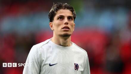 Alejandro Garnacho: Aston Villa agree loan deal for Chelsea winger