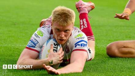 Super League: Huddersfield Giants 10-24 Wigan Warriors – Zach Eckersley hat-trick helps visitors to victory