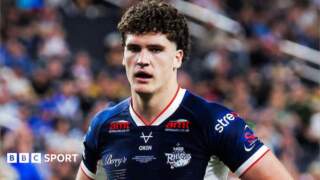 Ben Littlewood: Leeds Rhinos forward signs new three-year deal