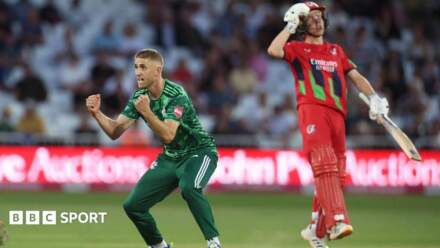 T20 round-up: Notts squeeze home against Lancashire to stay top