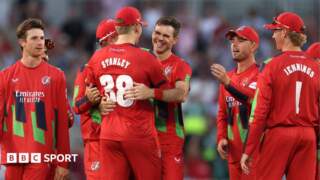 T20 Blast: Surrey and Glos through, Lancs win Roses