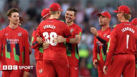 T20 Blast: Surrey and Glos through, Lancs win Roses