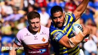Super League: Warrington Wolves 34-24 Huddersfield Giants