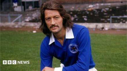 Halifax blue plaque honour for former England striker Worthington