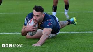 Super League: Leeds Rhinos 46-0 Toulouse Olympique: Jake Connor stars in eight-try rout