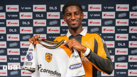Hull City transfer news: Mohamed-Ali Cho becomes 12th summer signing