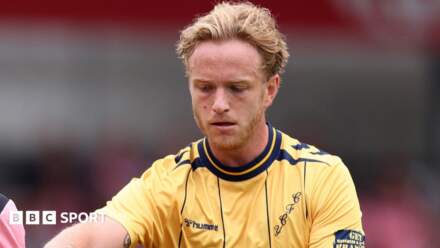 Greg Olley: AFC Fylde sign York City midfielder