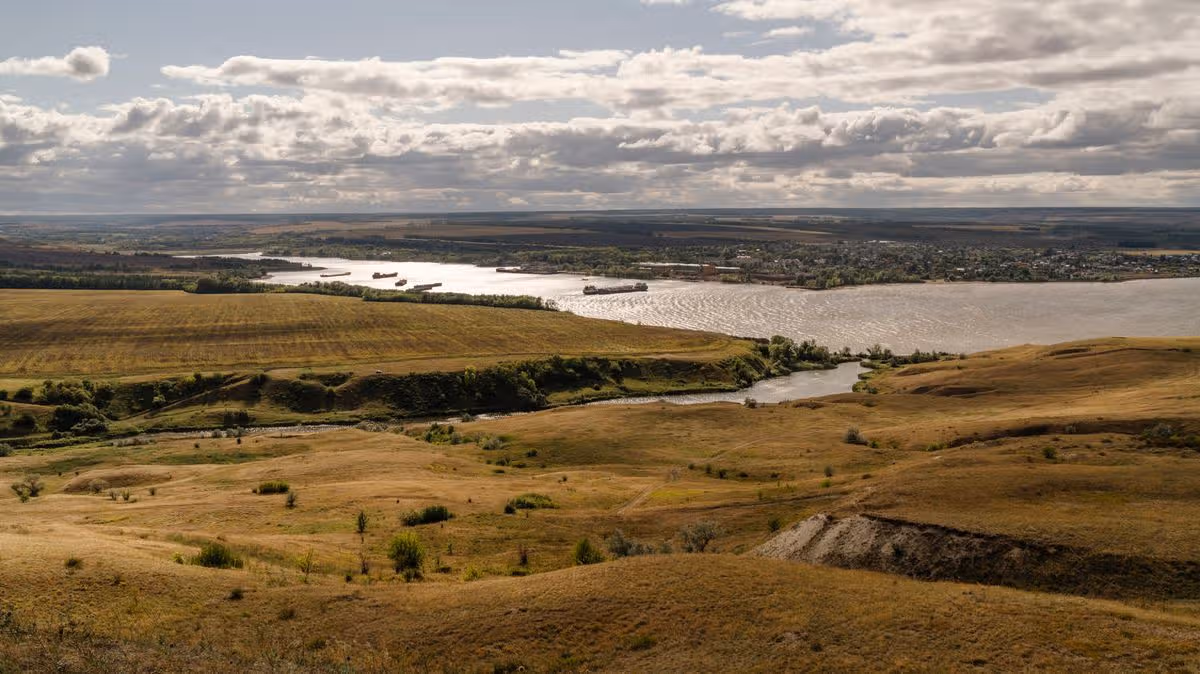 The longest river in Europe which never reaches the ocean