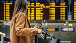 Little-known iPhone travel hack could spare you panic over flight changes