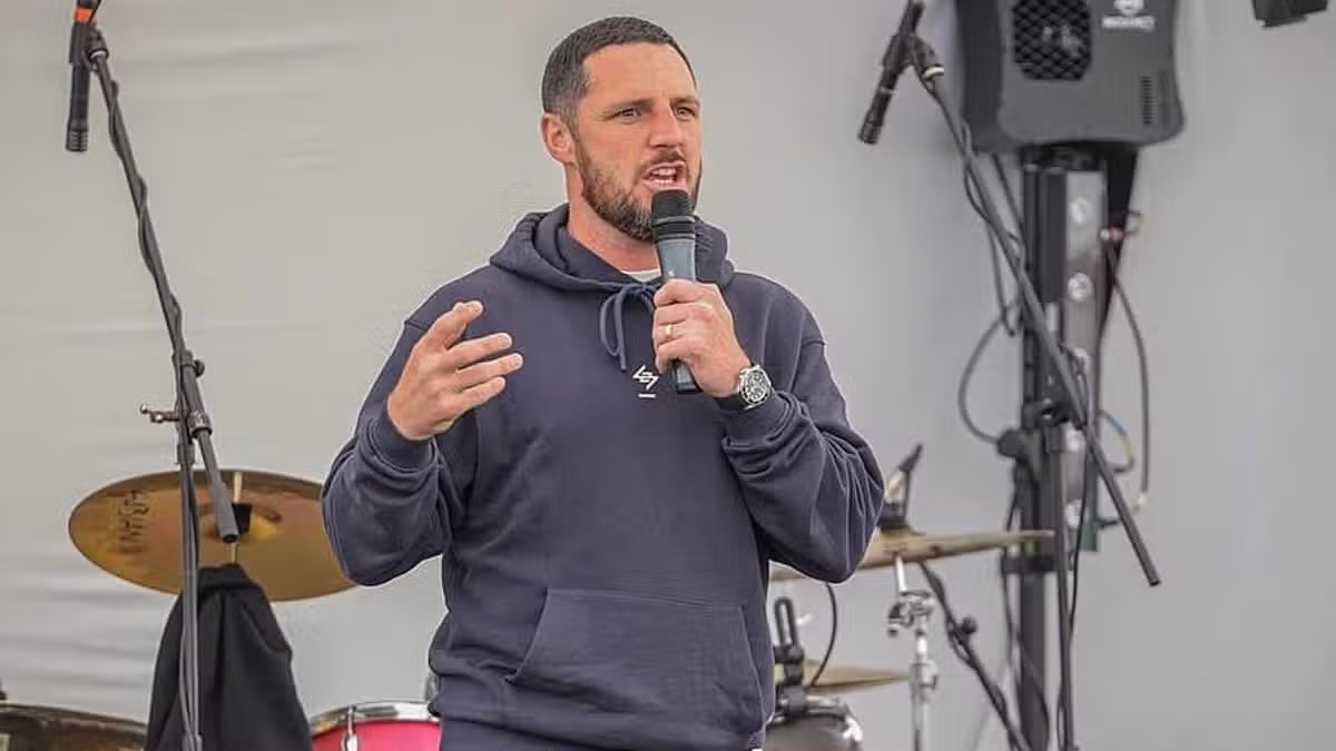 Tommy Coyle’s 7th annual school uniform giveaway prepares to kit out Hull’s kids