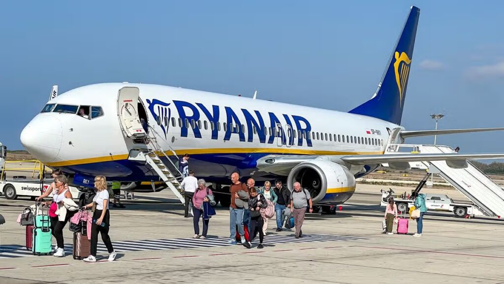 Free Ryanair booking ‘tip’ prevents you from getting the middle seat on flight