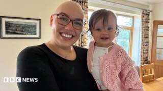 Huddersfield mum urges young women to check for ovarian cancer