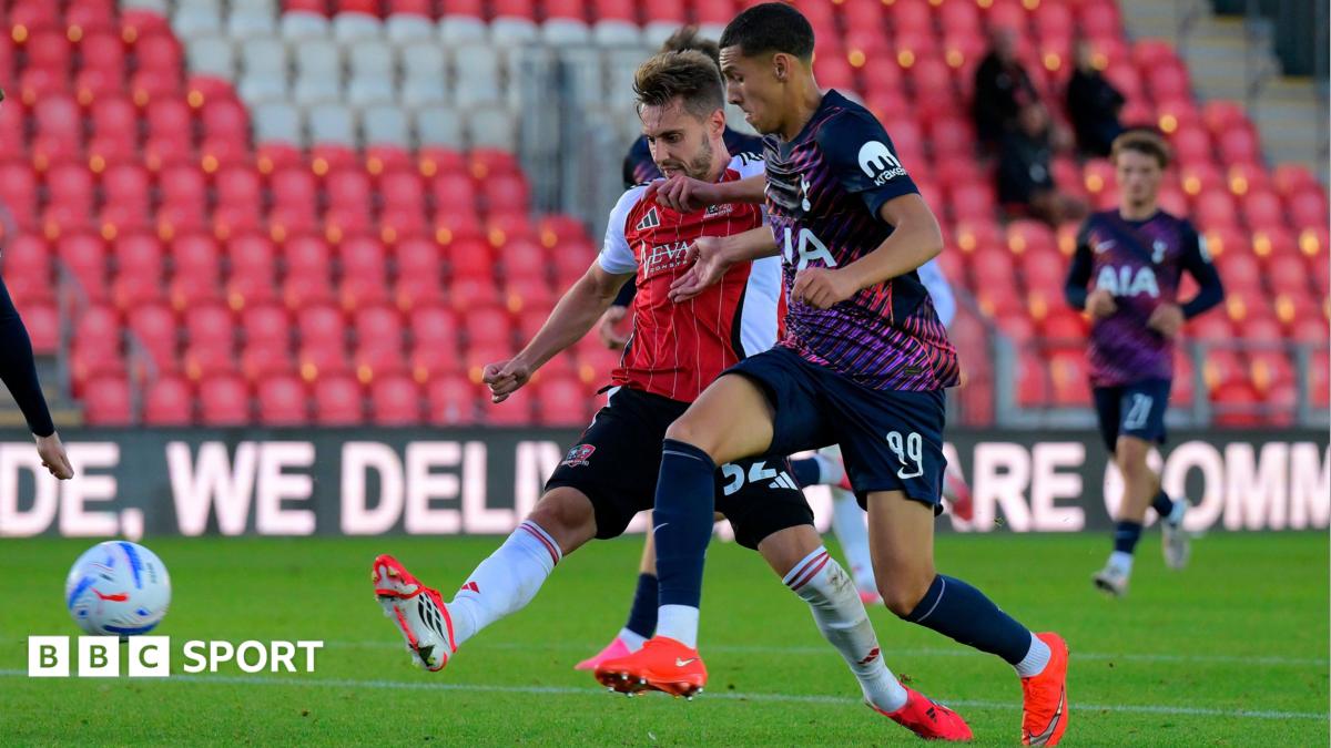 EFL Trophy round-up: Wins for Exeter City and Huddersfield Town