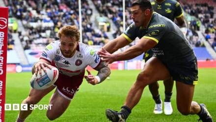 Leeds Rhinos v Wigan Warriors: Super League top two set for League Leaders’ Shield showdown