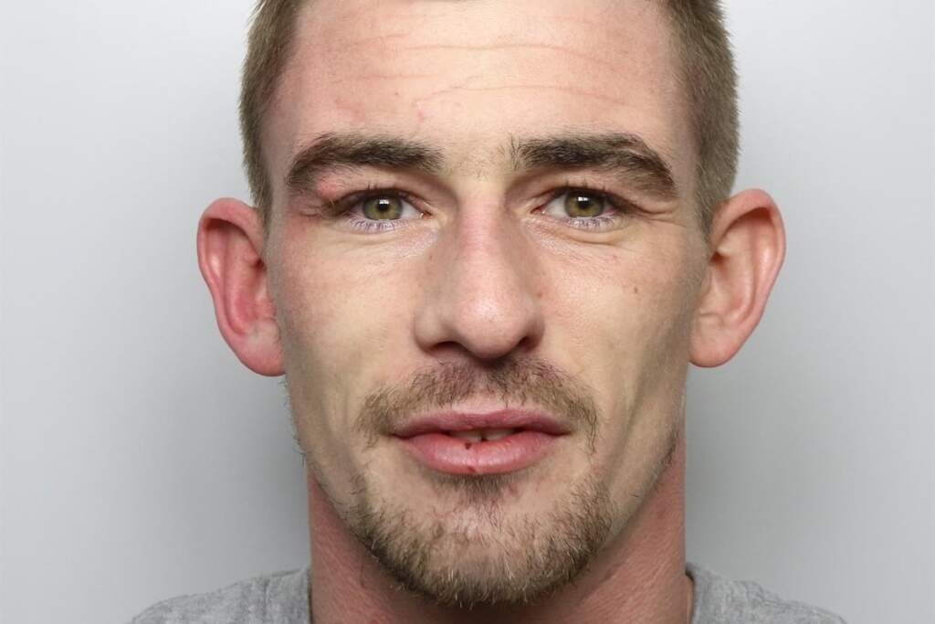 Man who strangled ex and rammed female taxi driver's car in Pontefract is jailed